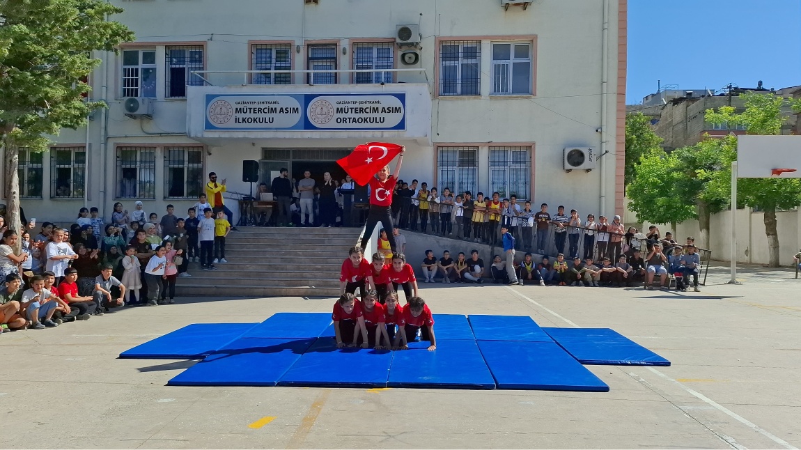 19 MAYIS ATATÜRK'Ü ANMA,GENÇLİK VE SPOR BAYRAMI OKULUMUZDA COŞKUYLA KUTLANDI.